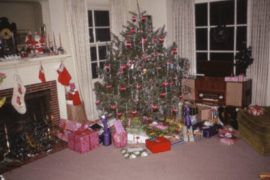 Vintage Christmas Interiors That Will Fill You With Nostalgia